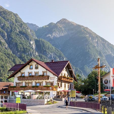 Gasthof Baren Hotell Holzgau Eksteriør bilde